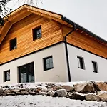 Sauna Ahorn * Bad Kleinkirchheim